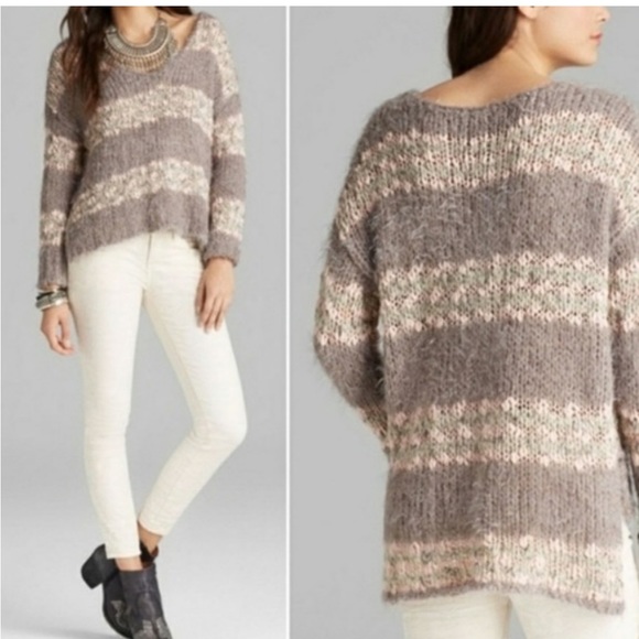 EUC Free People Linus striped Oversized Fuzzy Sweater Size M - Picture 6 of 6